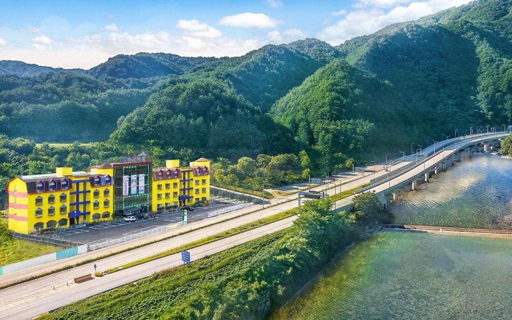 Inje Baekdam Stay Tourist Hotel エクステリア 写真